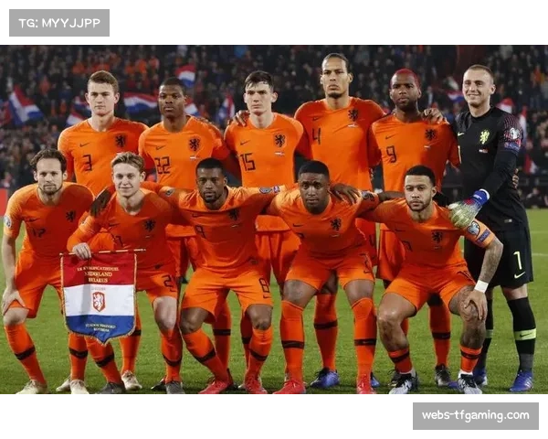 荷兰队加克波马伦锋线组合渐入佳境,科曼战术体系逐步成型 荷兰队加克波马伦锋线组合渐入佳境,科曼战术体系逐步成型